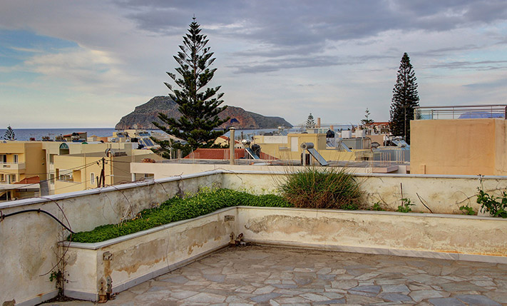 INVESTMENT PROPERTY IN THE CENTRE OF PLATANIAS