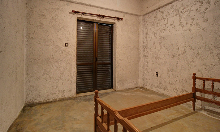 ΥΨΗΛΗ ΔΟΜΗΣΗ ΚΟΝΤΑ ΣΤΗ ΘΑΛΑΣΣΑ