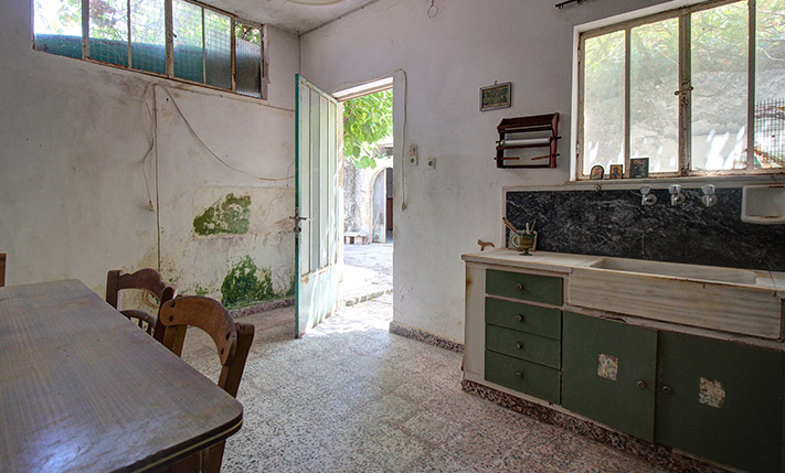 WITH GARDEN POTENTIAL & A SECLUDED COURTYARD