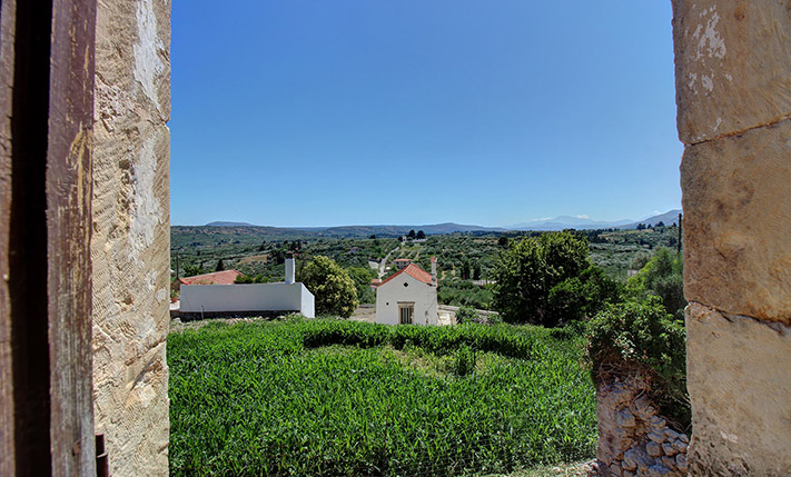 COMPLEX OF HOUSES FOR RESTORATION