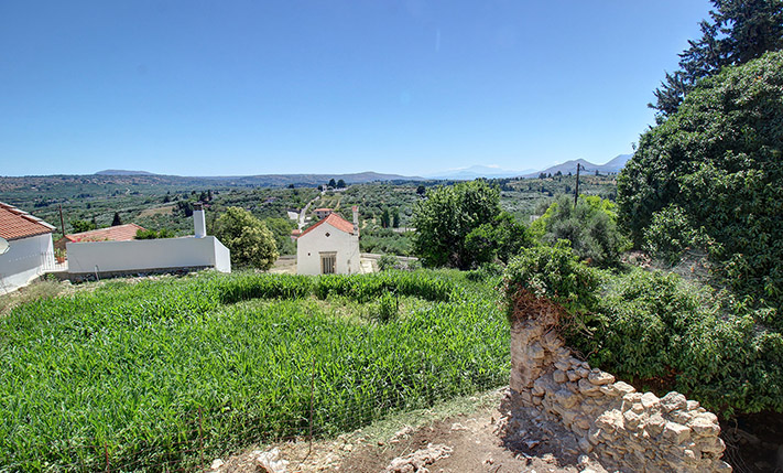 COMPLEX OF HOUSES FOR RESTORATION