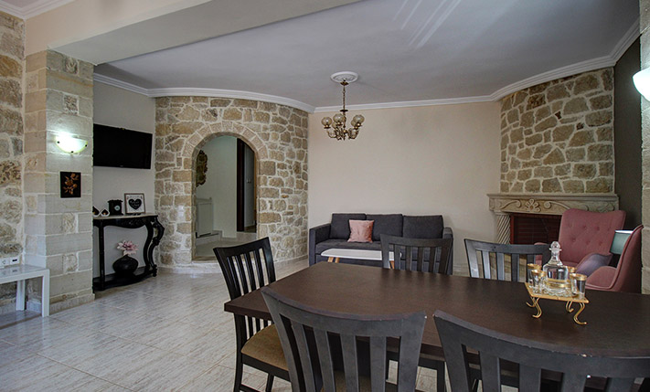 BUILDING OF 2 UNITS FOR IMMEDIATE TOURIST USE