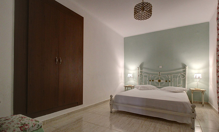 BUILDING OF 2 UNITS FOR IMMEDIATE TOURIST USE