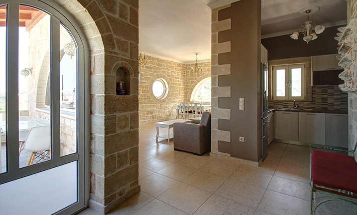 BUILDING OF 2 UNITS FOR IMMEDIATE TOURIST USE