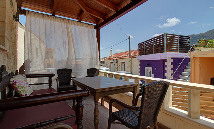 BUILDING OF 2 UNITS FOR IMMEDIATE TOURIST USE