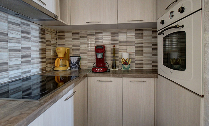 BUILDING OF 2 UNITS FOR IMMEDIATE TOURIST USE