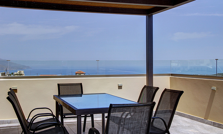 BUILDING OF 2 UNITS FOR IMMEDIATE TOURIST USE