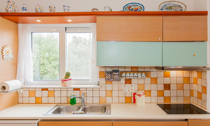 DETACHED HOUSE IN THE CENTRE OF PLATANIAS