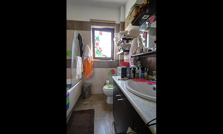 LARGE DETACHED HOUSE 10' FROM THE CITY CENTRE