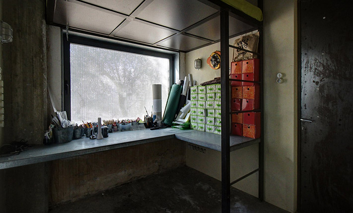 HISTORICAL OIL PRESS, PERFECT FOR LODGING