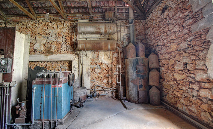 HISTORISCHE ÖLPRESSE, PERFEKT FÜR ÜBERNACHTUNGEN