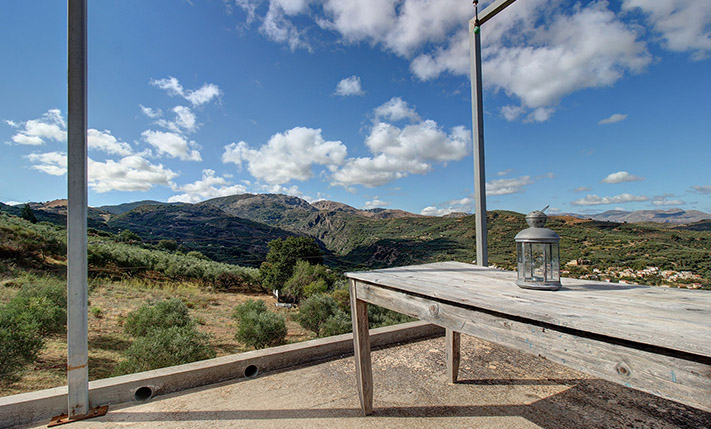 HISTORICAL OIL PRESS, PERFECT FOR LODGING