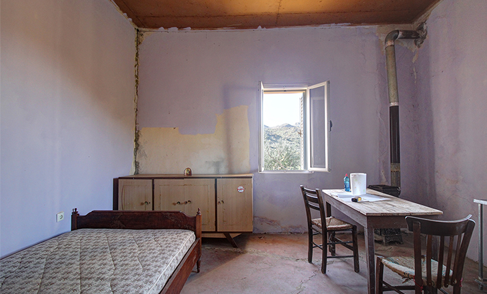 ΕΚΤΑΣΗ ΜΕ ΠΑΛΑΙΟ ΠΕΤΡΟΚΤΙΣΤΟ ΙΣΟΓΕΙΟ ΣΠΙΤΙ