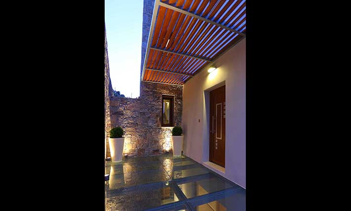 PRIME PROPERTY WITH VIEWS NEAR HERAKLION