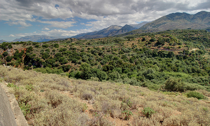 HOUSE ON A PARCEL WITH SPECTACULAR VIEWS