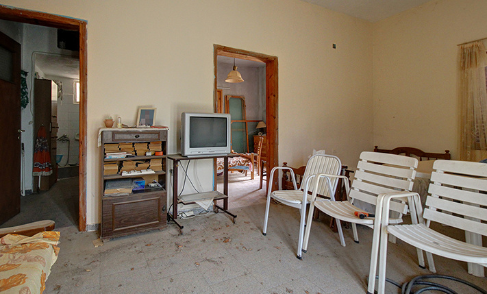 HOUSE ON A PARCEL WITH SPECTACULAR VIEWS