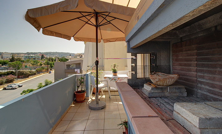 PRIME APARTMENT WITH SPACIOUS VERANDAS