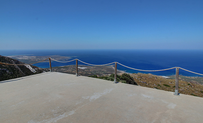 COMMERCIAL BUILDING IN STUNNING LOCATION