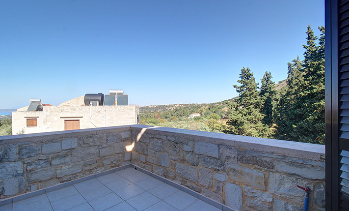 LUXURIOUS STONE VILLA WITH A STUNNING GARDEN