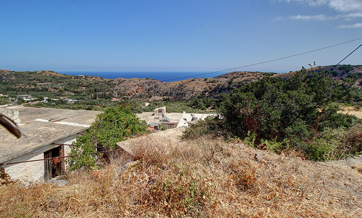 OLD STONE HOUSE WITH UNOBSTRUCTED SEA VIEWS