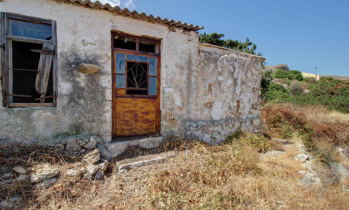 OLD STONE HOUSE WITH UNOBSTRUCTED SEA VIEWS