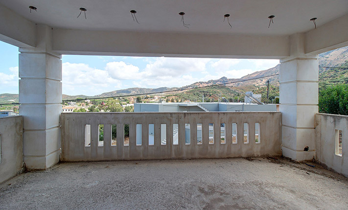 UNFINISHED PENTHOUSE APARTMENT NEAR CHANIA