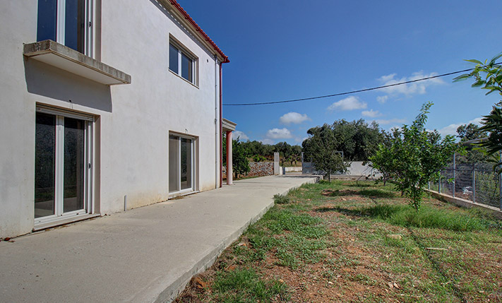 BUILDING OF 2 SPACIOUS APARTMENTS IN NATURE