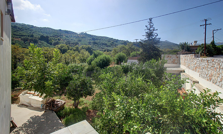 BUILDING OF 2 SPACIOUS APARTMENTS IN NATURE