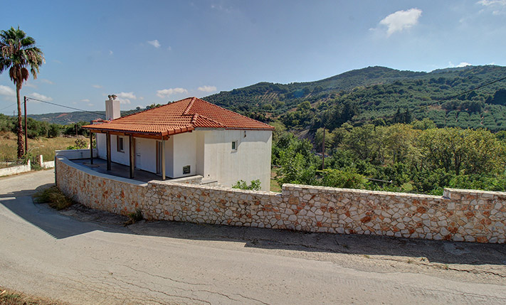 BUILDING OF 2 SPACIOUS APARTMENTS IN NATURE