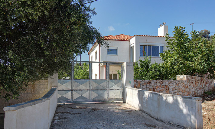 BUILDING OF 2 SPACIOUS APARTMENTS IN NATURE
