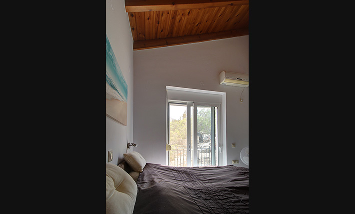 DETACHED HOUSE WITH A PRIVATE GARDEN & SEA VIEWS