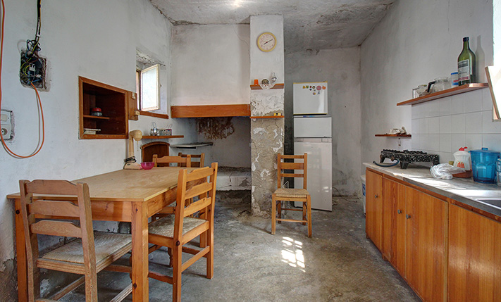 MULTIPLE AREAS, SUITABLE FOR A LODGING BUSINESS