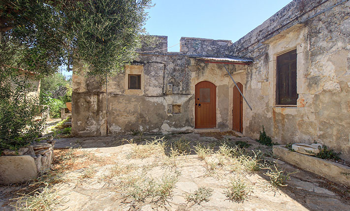 MULTIPLE AREAS, SUITABLE FOR A LODGING BUSINESS