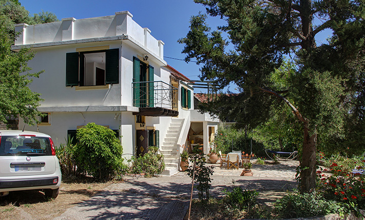 SPACIOUS DETACHED HOUSE WITH PANORAMIC VIEWS