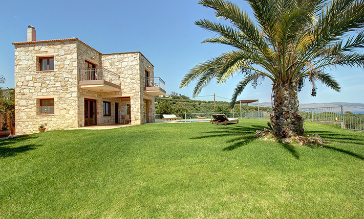 A PLATEAU WITH SECURED SEA VIEWS