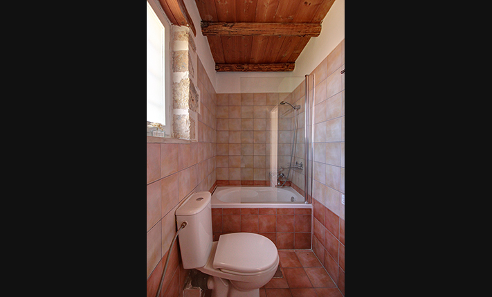 ΠΑΡΑΔΟΣΙΑΚΗ ΔΙΩΡΟΦΗ ΟΙΚΙΑ ΣΤΟ ΚΕΝΤΡΟ ΤΟΥ ΒΑΜΟΥ