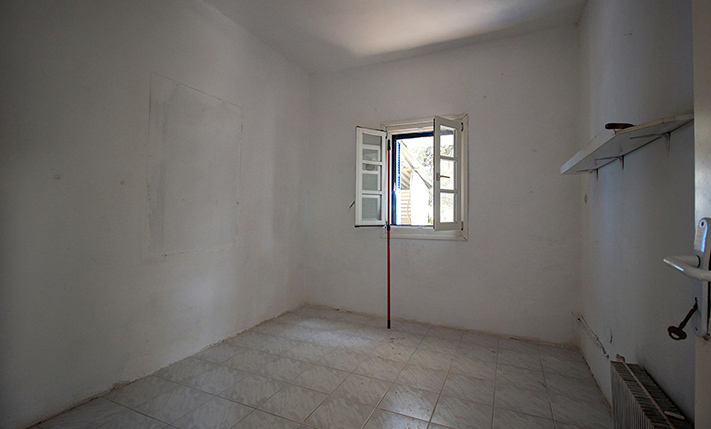 UNDENIABLE POTENTIAL ON SPACIOUS PLOT WITH VIEWS