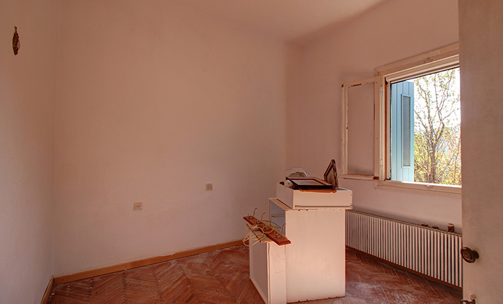 UNDENIABLE POTENTIAL ON SPACIOUS PLOT WITH VIEWS