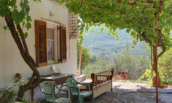 UNDENIABLE POTENTIAL ON SPACIOUS PLOT WITH VIEWS