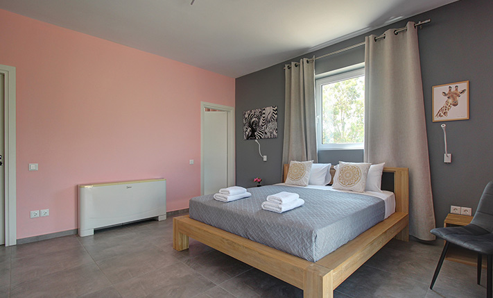 SEA VIEWS & SPACIOUS LAND & INTERIOR