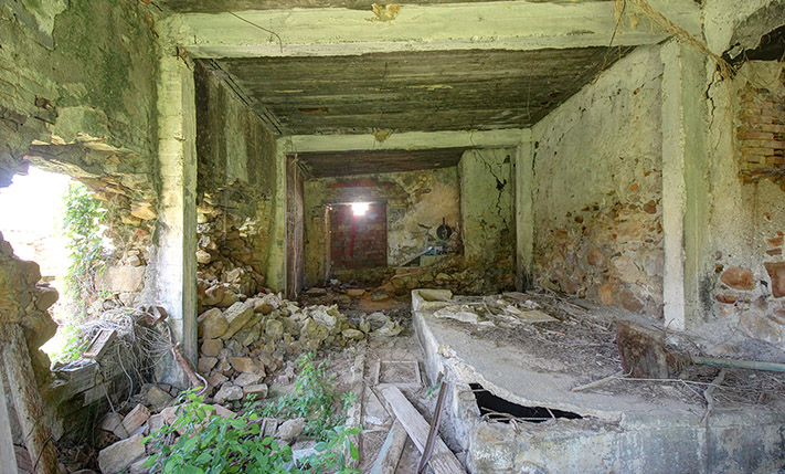 AMPLE ROOMS, PLENTY OF LAND & NICE SEA VIEWS