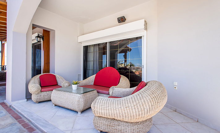 NEAR THE BEACH WITH UNOBSTRUCTED VIEWS