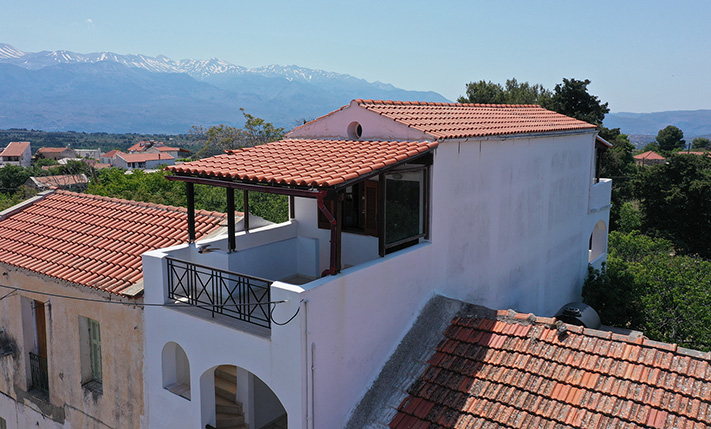GEBÄUDE MIT 3 APT IN KEFALAS