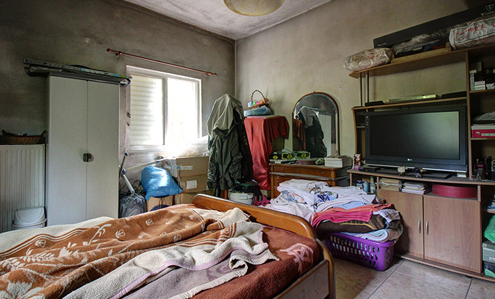 UNCONVERTED THAT YOU MAY EXPAND TO A COMPLEX