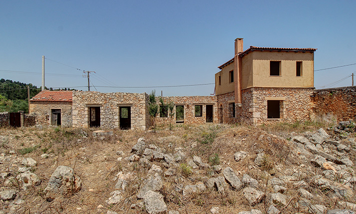 ΗΜΙΤΕΛΕΣ ΣΥΓΚΡΟΤΗΜΑ ΜΕ ΠΑΡΑΔΟΣΙΑΚΑ ΣΤΟΙΧΕΙΑ