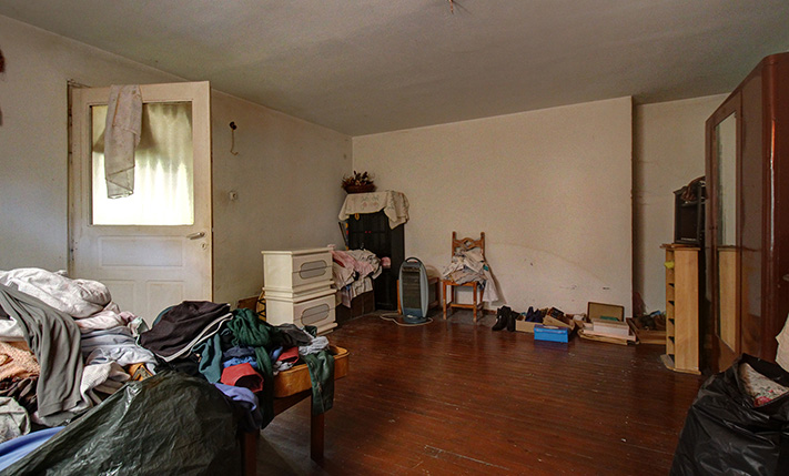 SPACIOUS UNCONVERTED GROUND LEVEL