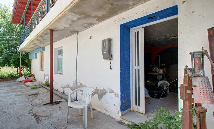 SPACIOUS UNCONVERTED GROUND LEVEL