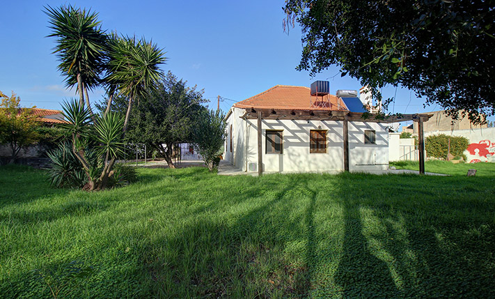 DETACHED HOUSE WITH A GARDEN NEAR MARATHI