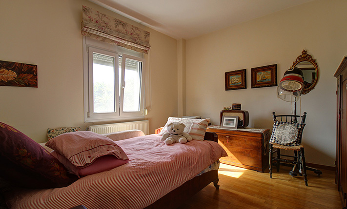 LARGE VILLA NEAR THE CITY & TO AMENITIES