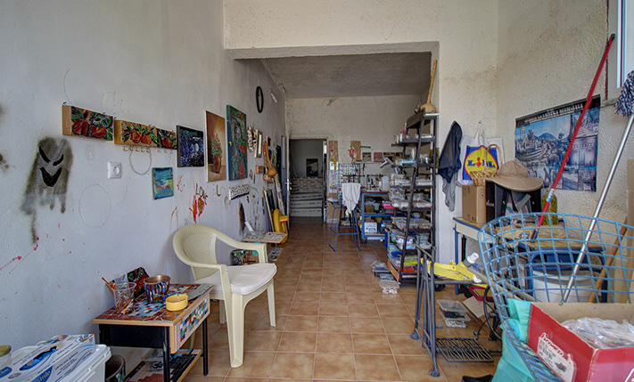 ΜΕΓΑΛΗ ΒΙΛΑ ΜΕ ΘΕΑ ΚΟΝΤΑ ΣΤΗΝ ΠΟΛΗ